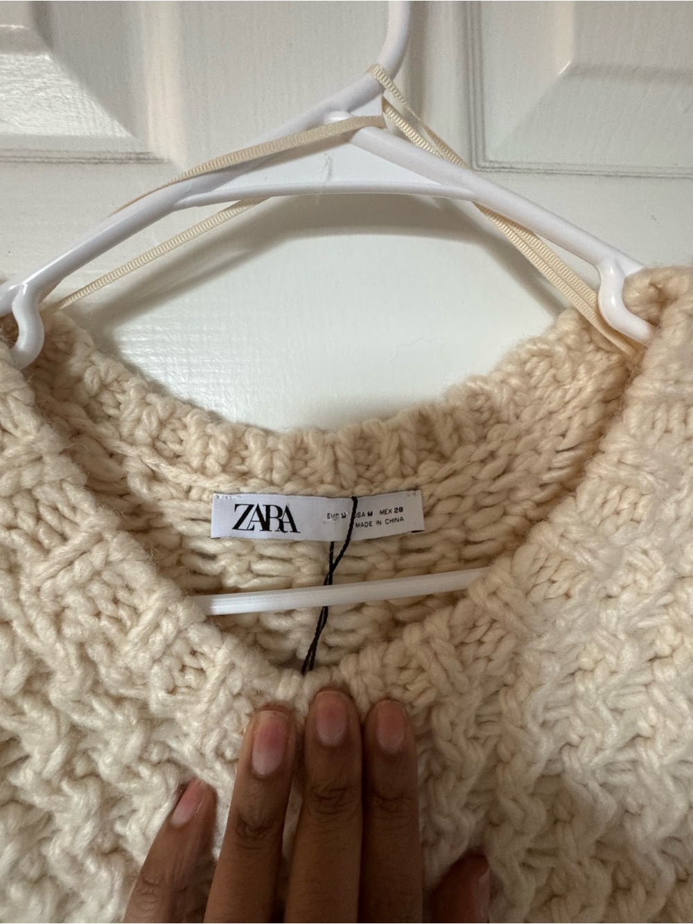 ZARA Cream Chunky Cable-Knit Crewneck Sweater